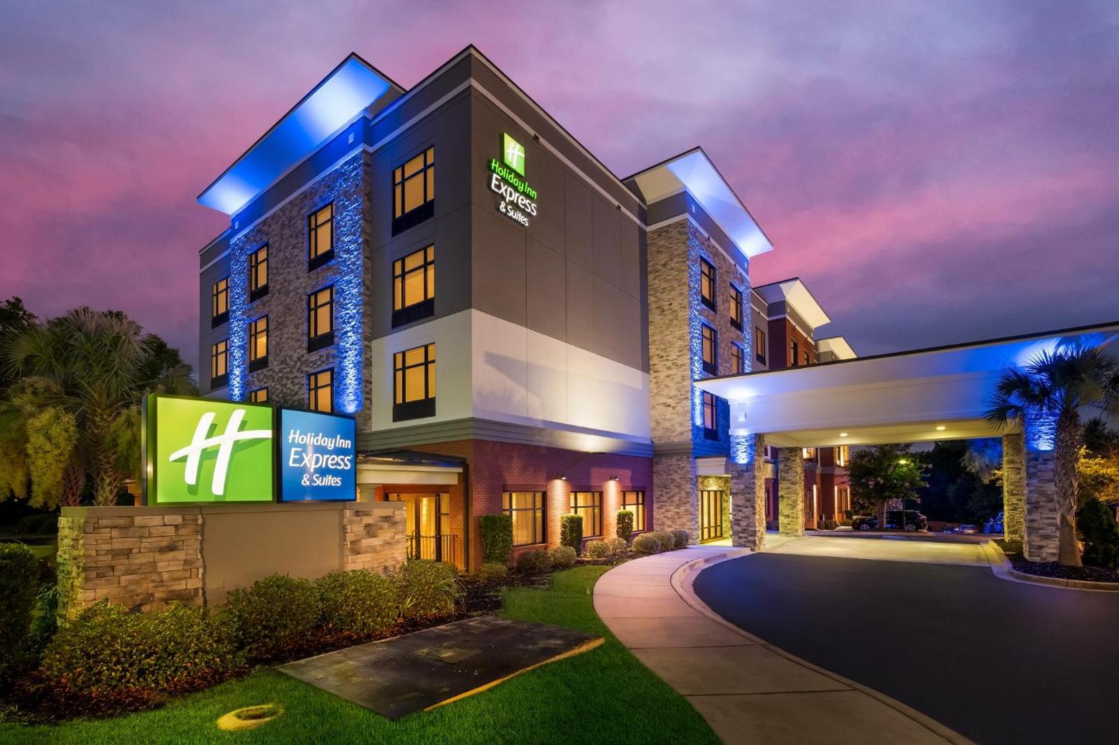 Holiday Inn Express & Suites - Lexington, an IHG Hotel