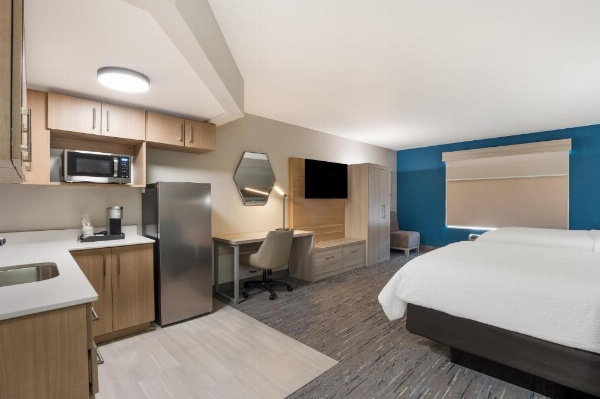 Holiday Inn Express & Suites - Lexington, an IHG Hotel image 11
