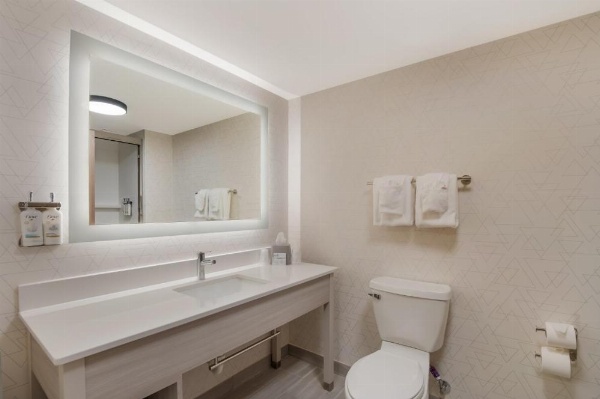 Holiday Inn Express & Suites - Lexington, an IHG Hotel image 18