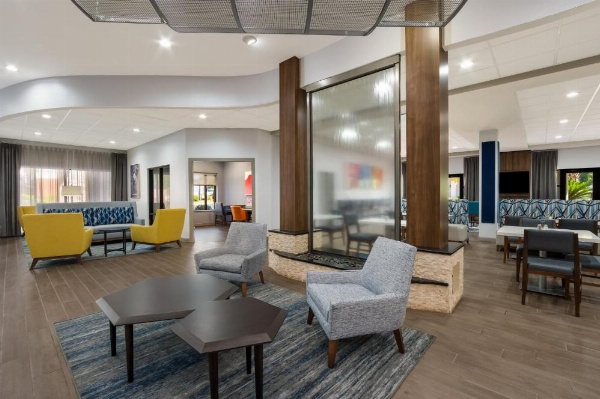 Holiday Inn Express & Suites - Lexington, an IHG Hotel image 19