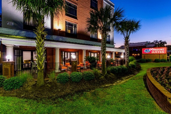 Holiday Inn Express & Suites - Lexington, an IHG Hotel image 2