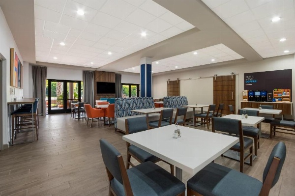 Holiday Inn Express & Suites - Lexington, an IHG Hotel image 22